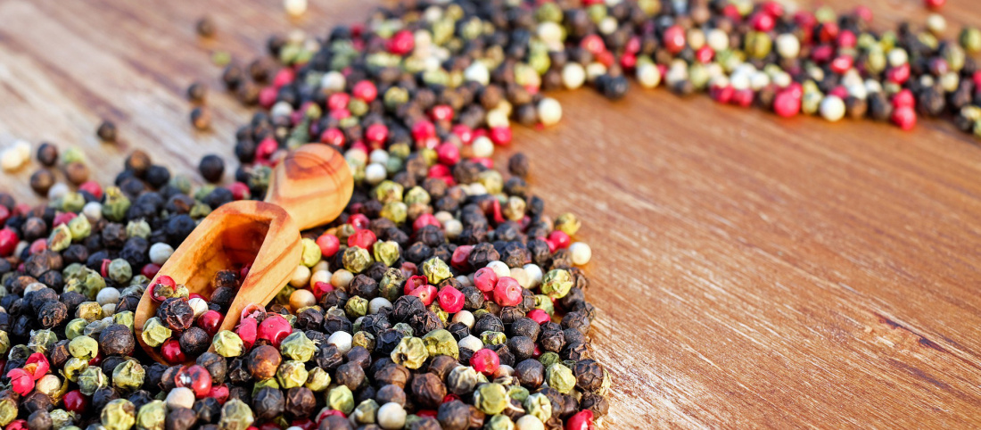 Peppercorns From Black to White and Beyond